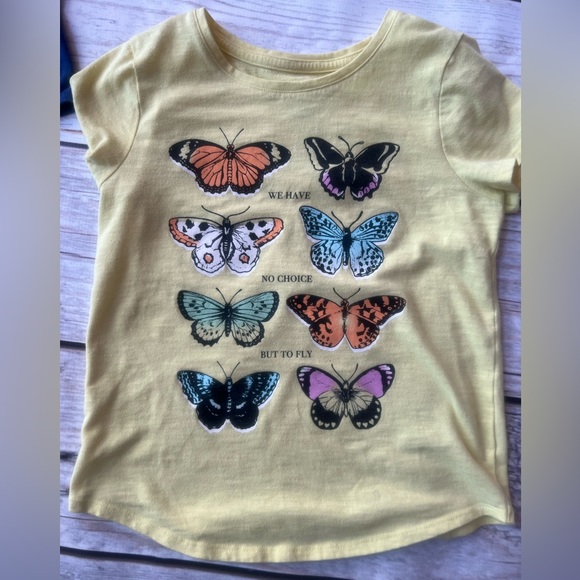 Lot of cute shirts - Picture 3 of 5